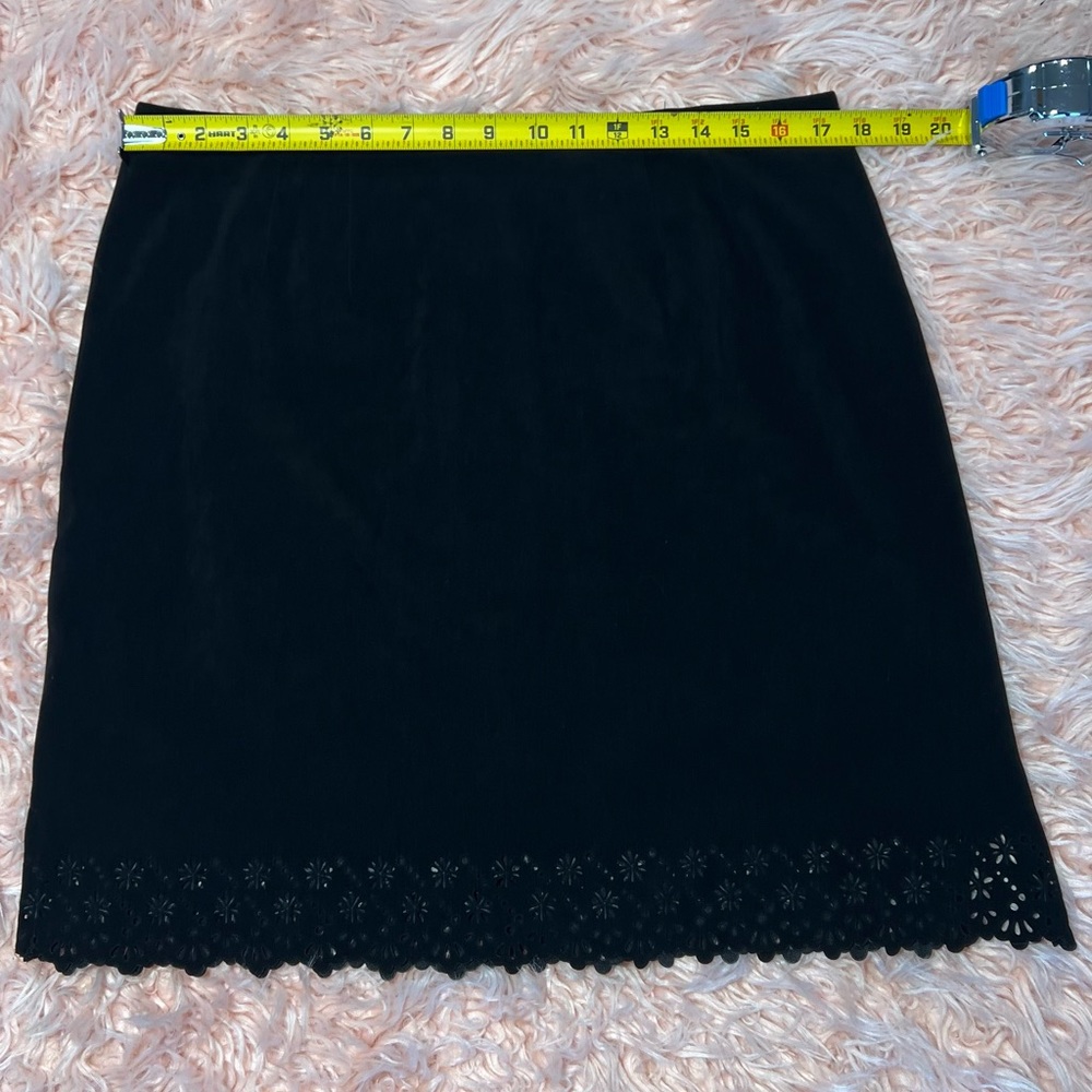 Skirt black color,size 14